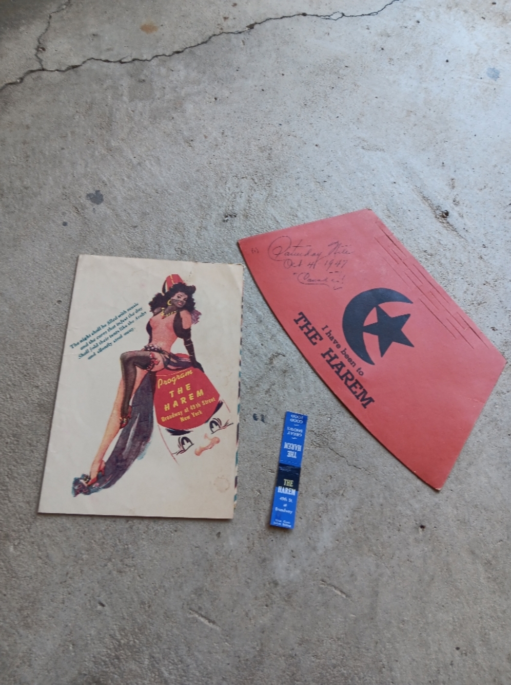 THE HAREM-NIGHT CLUB-NEW YORK CITY-VINTAGE 1940s SOUVENIRS PROGRAM & HAT RARE